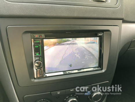 Rückfahrkamera im Skoda Yeti mit Kenwood Navi DNX5170DABS