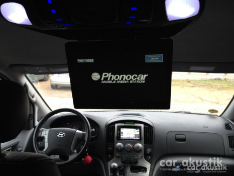 Deckenmonitor im Hyundai H1