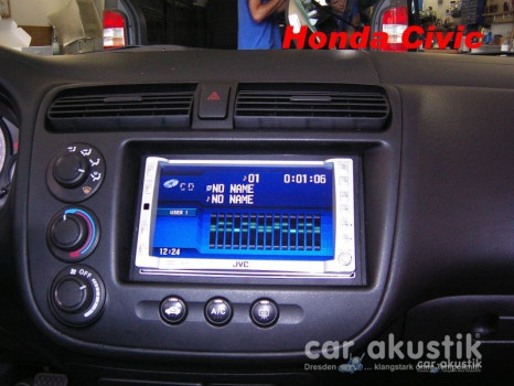 Doppel-Din im Honda Civic